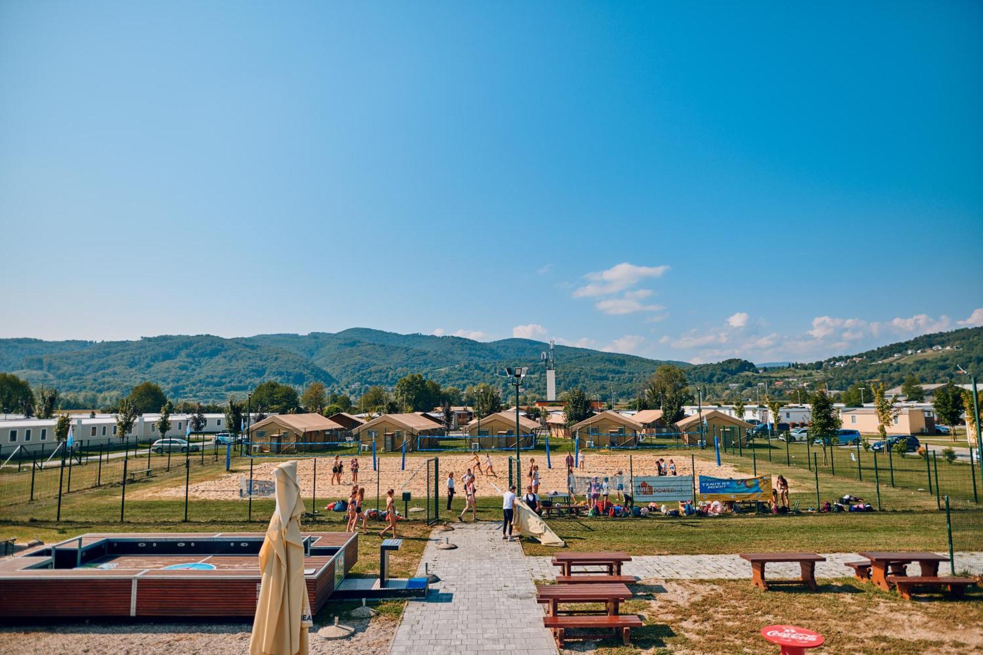 Happy Camp Mobile Homes In Camping Terme Catez Catez ob Savi Buitenkant foto