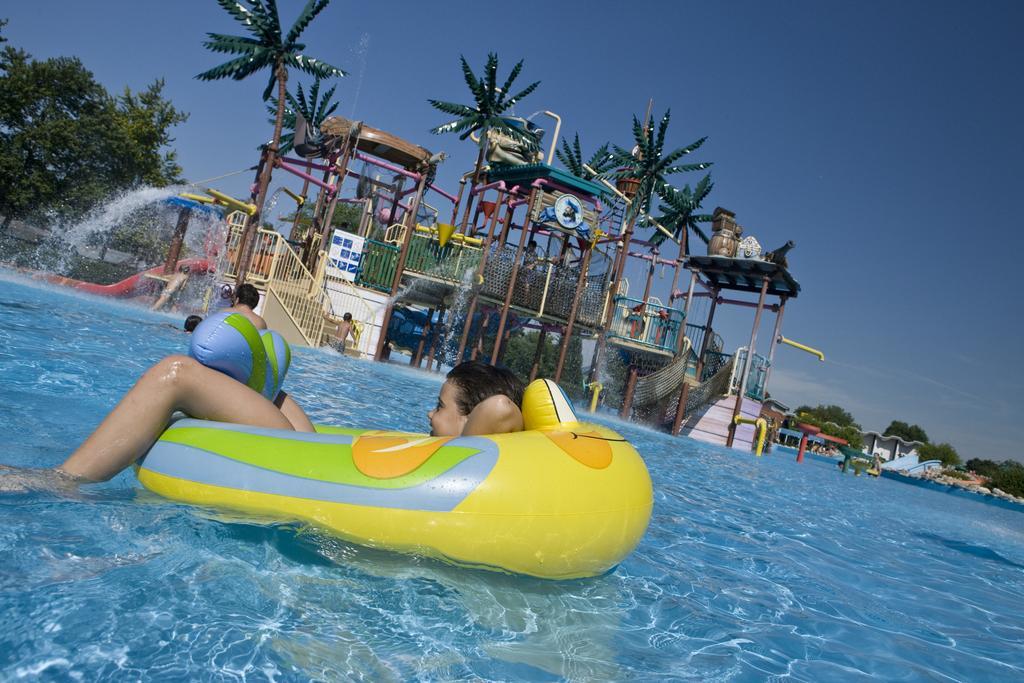 Happy Camp Mobile Homes In Camping Terme Catez Catez ob Savi Buitenkant foto