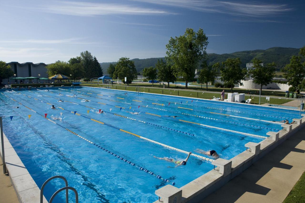 Happy Camp Mobile Homes In Camping Terme Catez Catez ob Savi Buitenkant foto