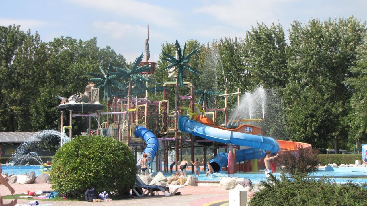Happy Camp Mobile Homes In Camping Terme Catez Catez ob Savi Buitenkant foto